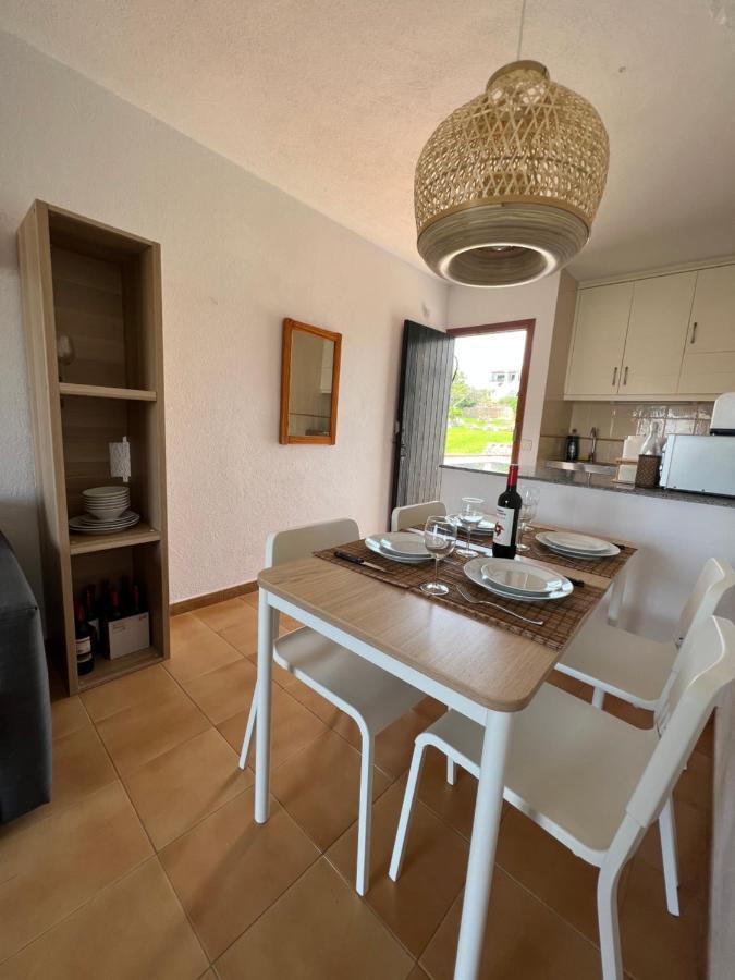 Lovely Hideaway With Pool And White Sand Beach Arenal d'en Castell Eksteriør billede